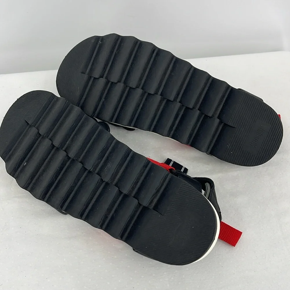 COUGAR PIPPY WOMENS SIZE 9M Black and Red Platform Sandals